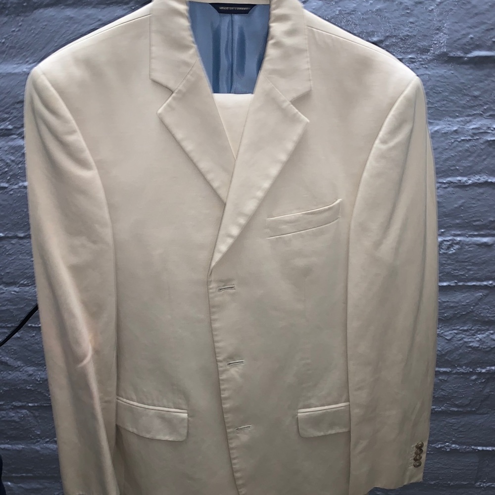 Banana Republic Cream Suit 40R